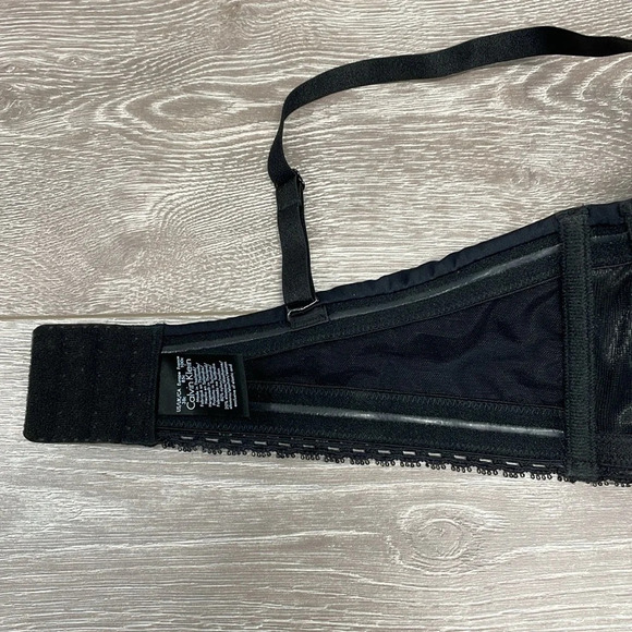 NWOT Calvin Klein Convertible Multiway Bra Black 38C - Picture 10 of 16